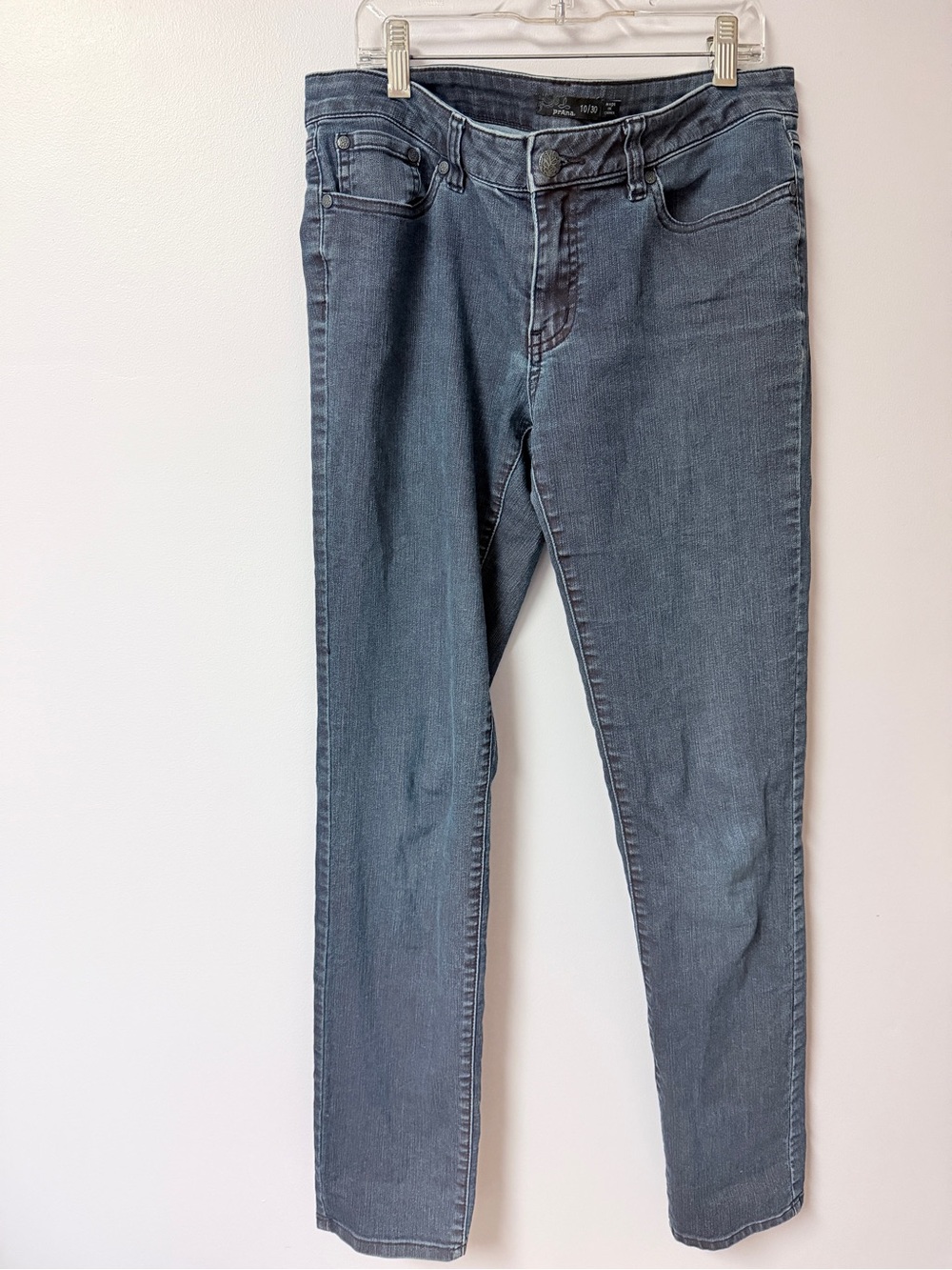 Prana women’s Slim Straight Jeans in Medium Wash with red undertone